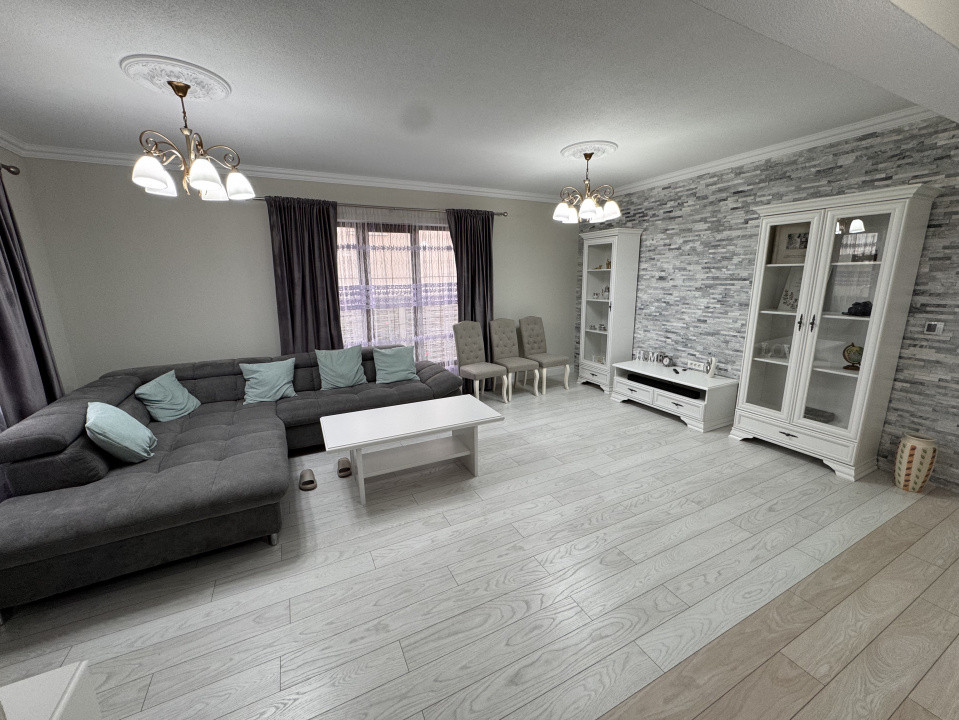 CASA INDIVIDUALA, COMPLET MOBILATA SI UTILATA, 740 MP TEREN.