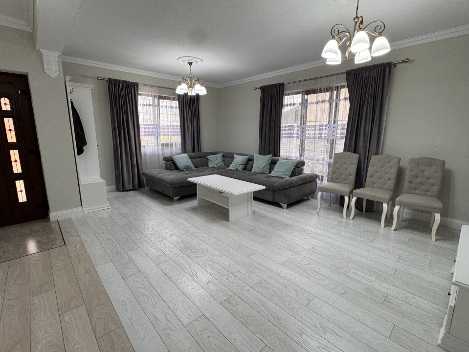 CASA INDIVIDUALA, COMPLET MOBILATA SI UTILATA, 740 MP TEREN.