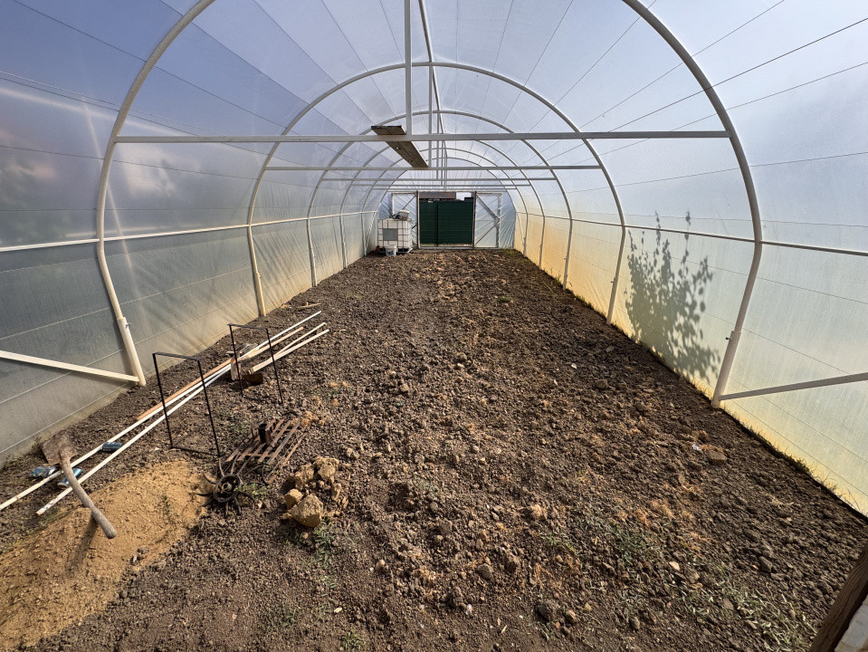 CASA INDIVIDUALA, COMPLET MOBILATA SI UTILATA, 740 MP TEREN.