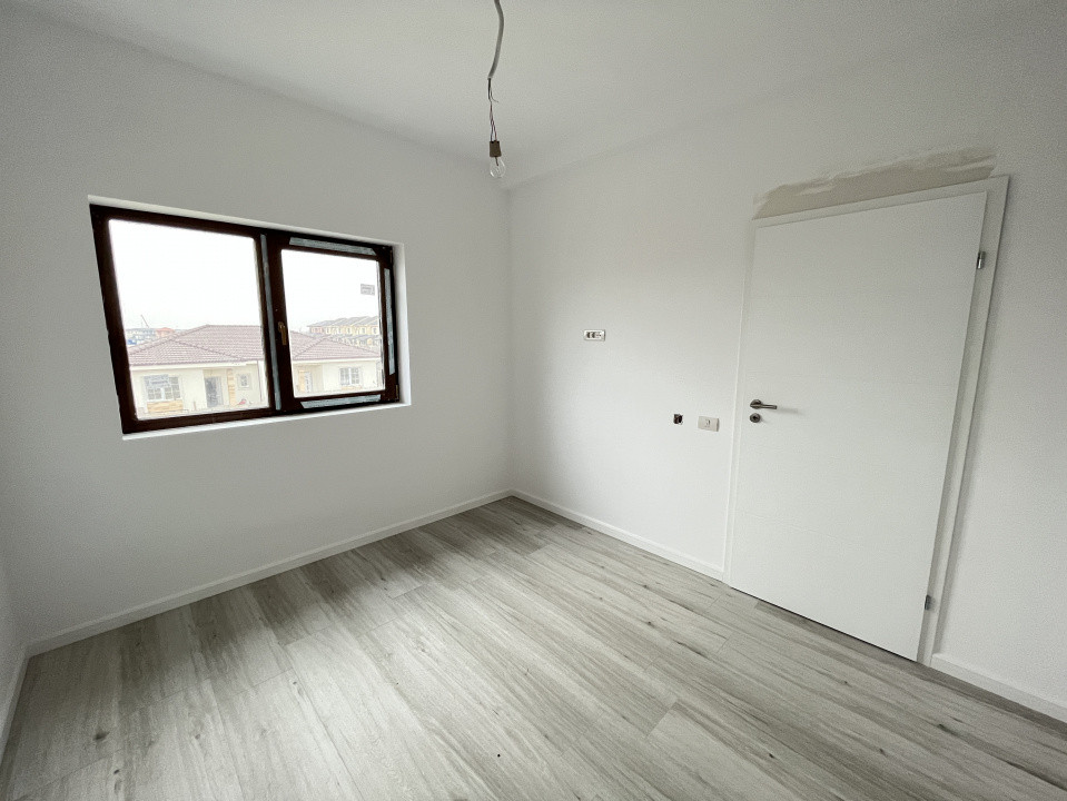 Pozitie Excelenta, 4 Camere, Zid Despartitor Dublu