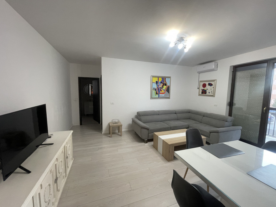 Apartament superb Eso Giroc la etajul 1