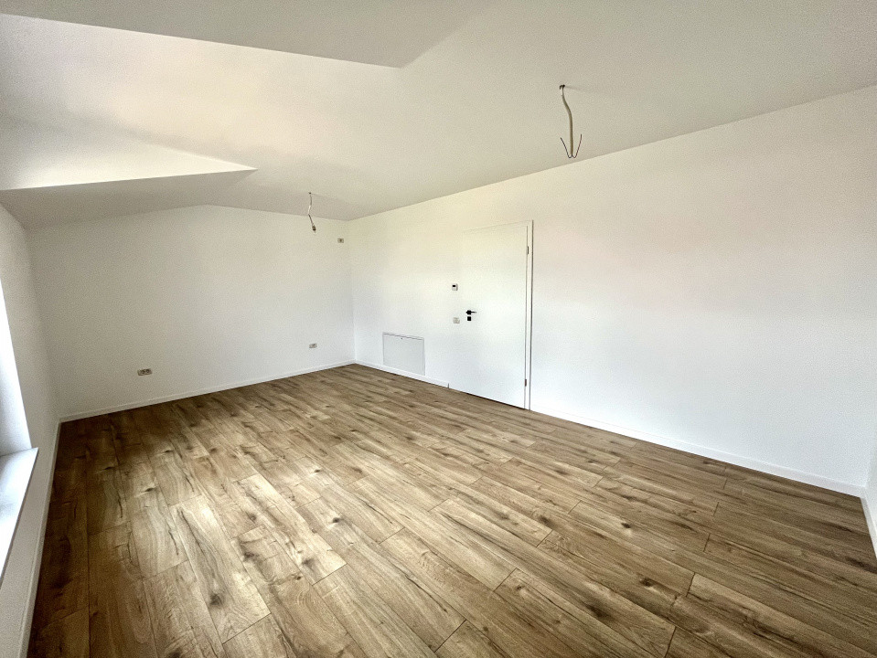 Comision 0%, 4 Camere, Asfalt