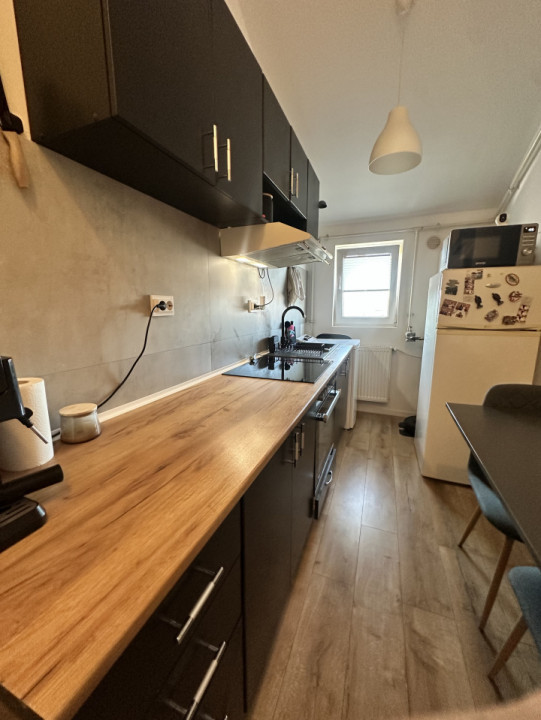 RENOVAT, DECOMANDAT, APARTAMENT CU 2 CAMERE, SOARELUI
