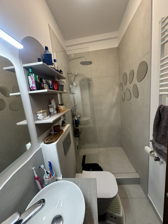 RENOVAT, DECOMANDAT, APARTAMENT CU 2 CAMERE, SOARELUI