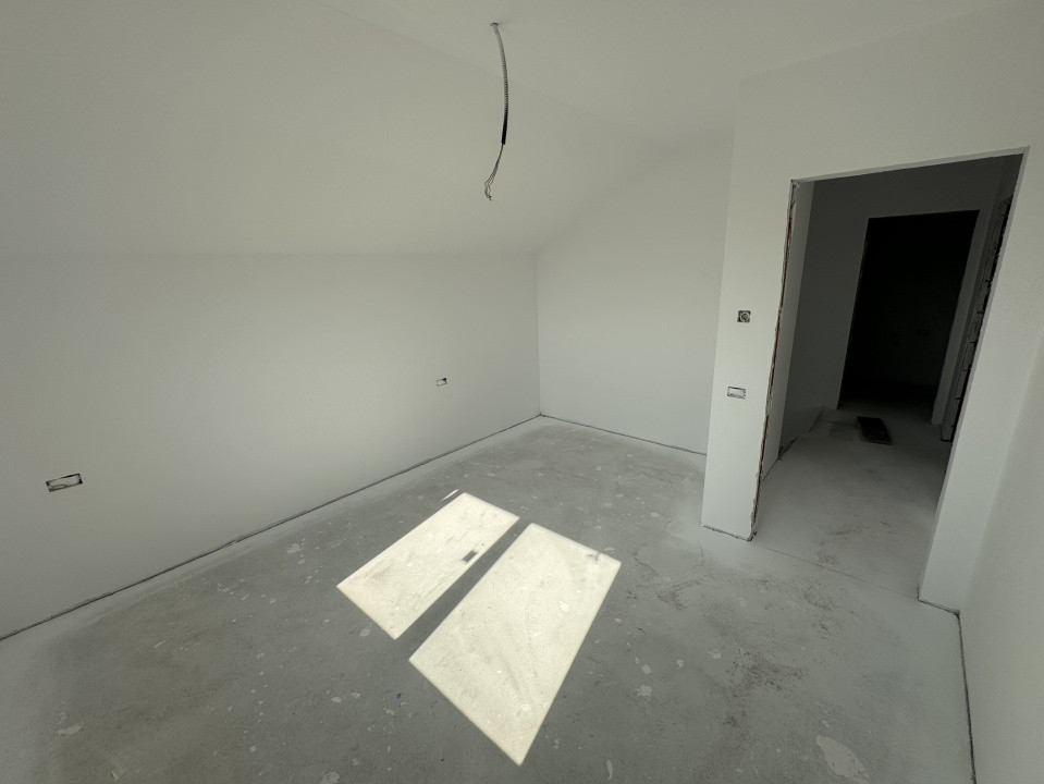 CASA INDIVUALA, 500MP TEREN, SUPRAFATA GENEROASA