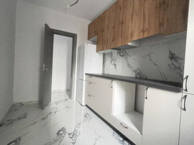Apartament la parter in bloc nou //  2 camere decomandat.
