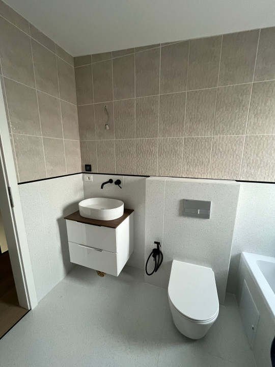 ASFALT, 4 CAMERE, FINALIZATA