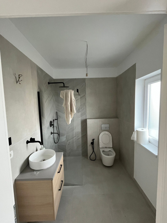 ASFALT, 4 CAMERE, FINALIZATA