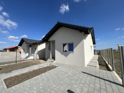 Duplex Despartit, 3 Camere, Pod Mansardabil