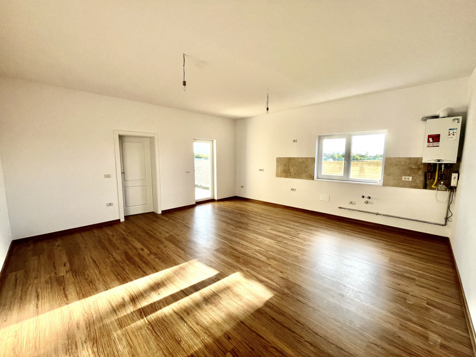 Finalizata, 3 Camere, Asfalt