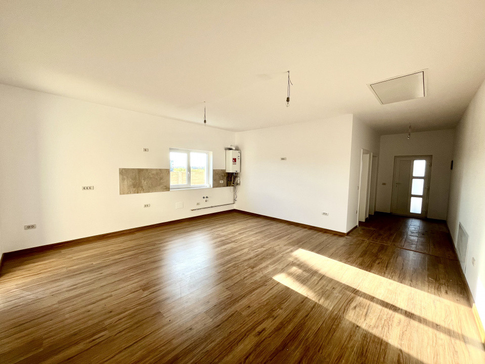 Finalizata, 3 Camere, Asfalt