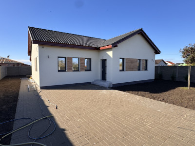 CASA INDIVIDUALA, 500MP TEREN, TOATE UTILITATILE