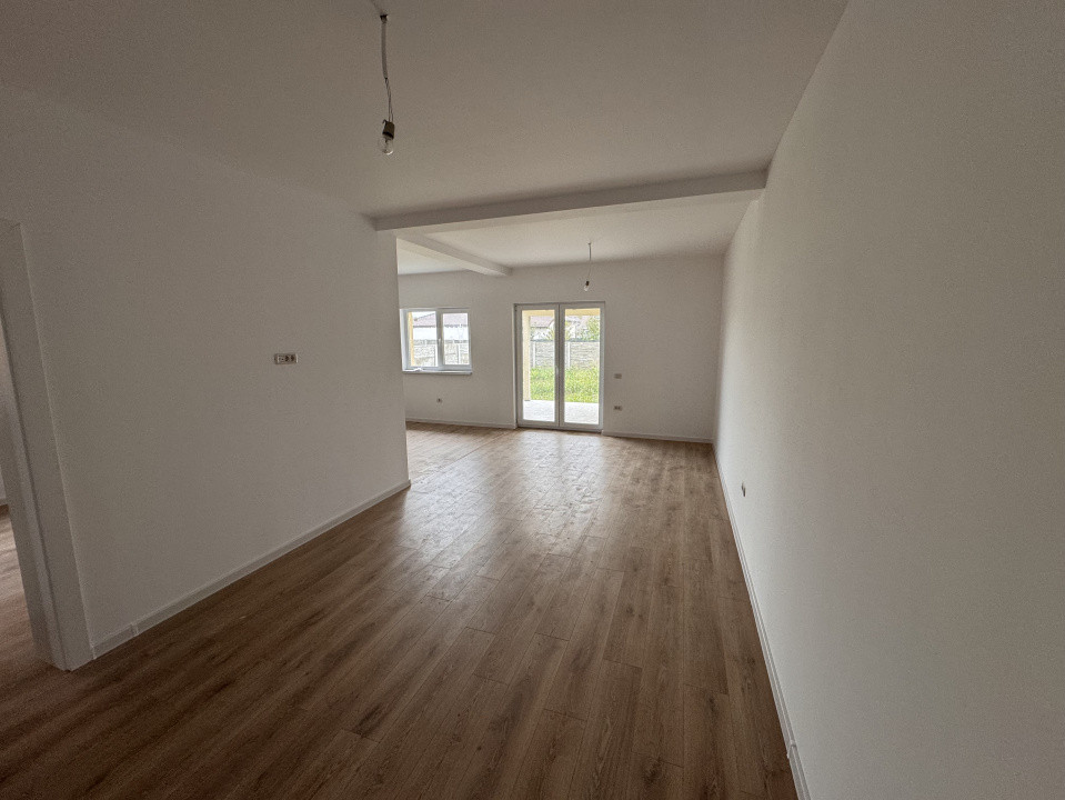 SUPER OFERTĂ! DIRECT DEZVOLTATOR, TOATE UTILITATILE+ASFALT