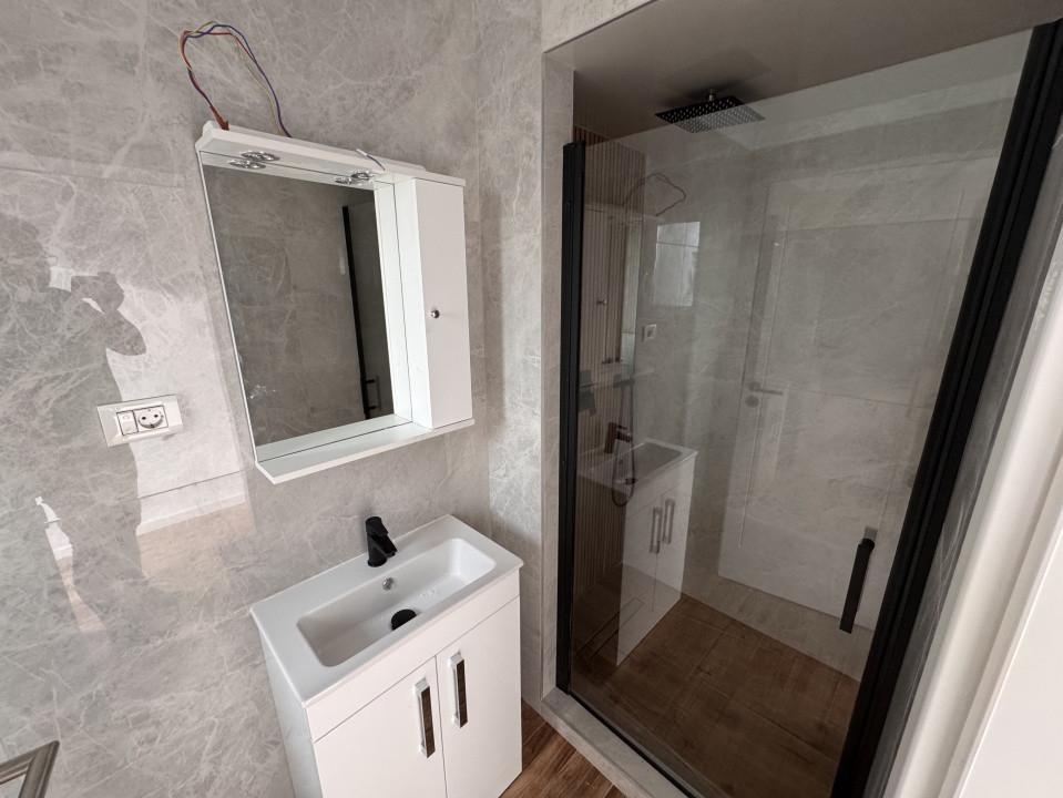 DIRECT DEZVOLTATOR, ASFALT, SPATIOS 