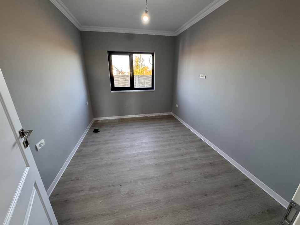 CASA INDIVIDUALA, 500MP TEREN, TOATE UTILITATILE