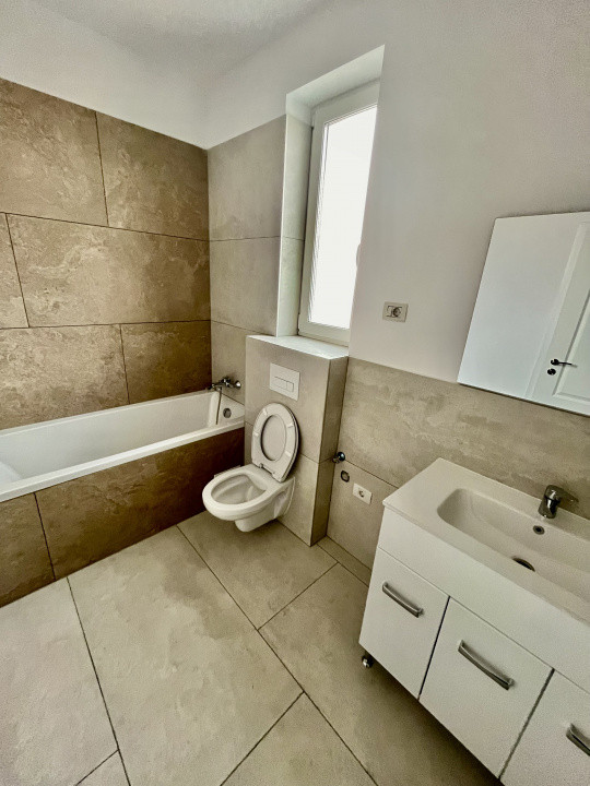 Comision 0%, Mediteranean, Asfalt