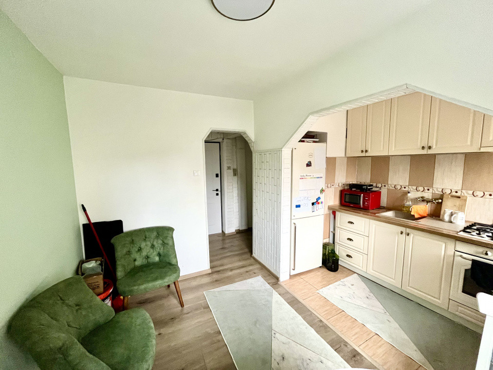 Renovat, Etaj Intermediar, Pozitie Excelenta