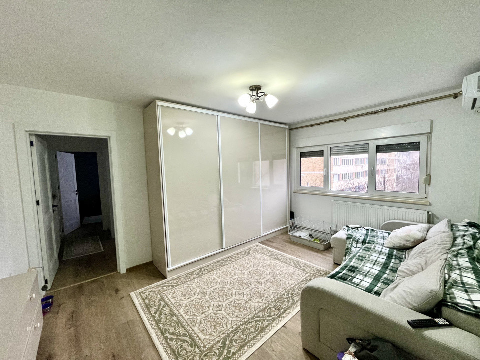 Renovat, Etaj Intermediar, Pozitie Excelenta