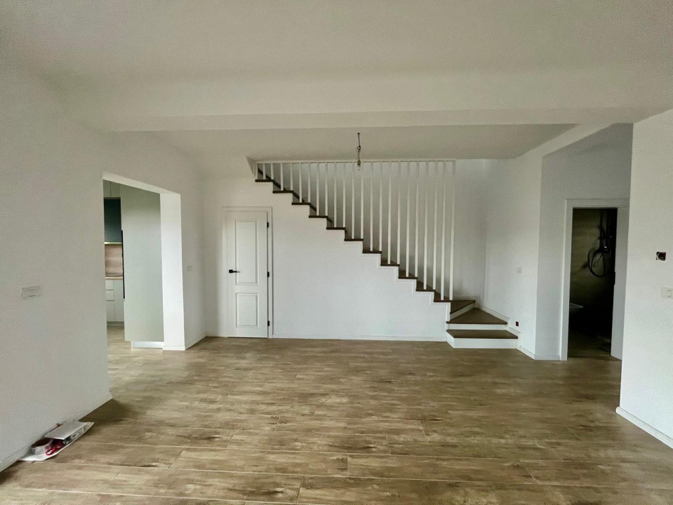 4 CAMERE, SUPRAFATA GENEROASA , ZONA KAUFLAND 