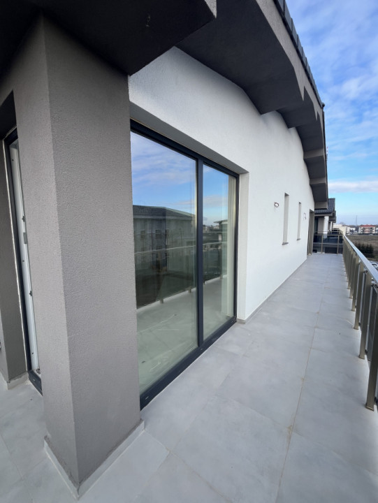 APARTAMENT CU 3 CAMERE, FINALIZAT LA ASFALT, GIROC