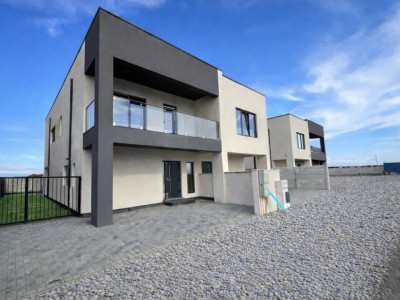 DEZVOLTATOR, DUPLEX GENEROS, 3 BAI SI 3 DORMITOARE