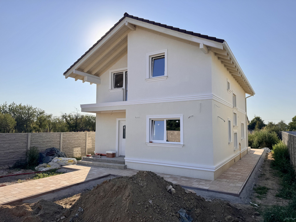 CASA INDIVUALA, 500MP TEREN, SUPRAFATA GENEROASA