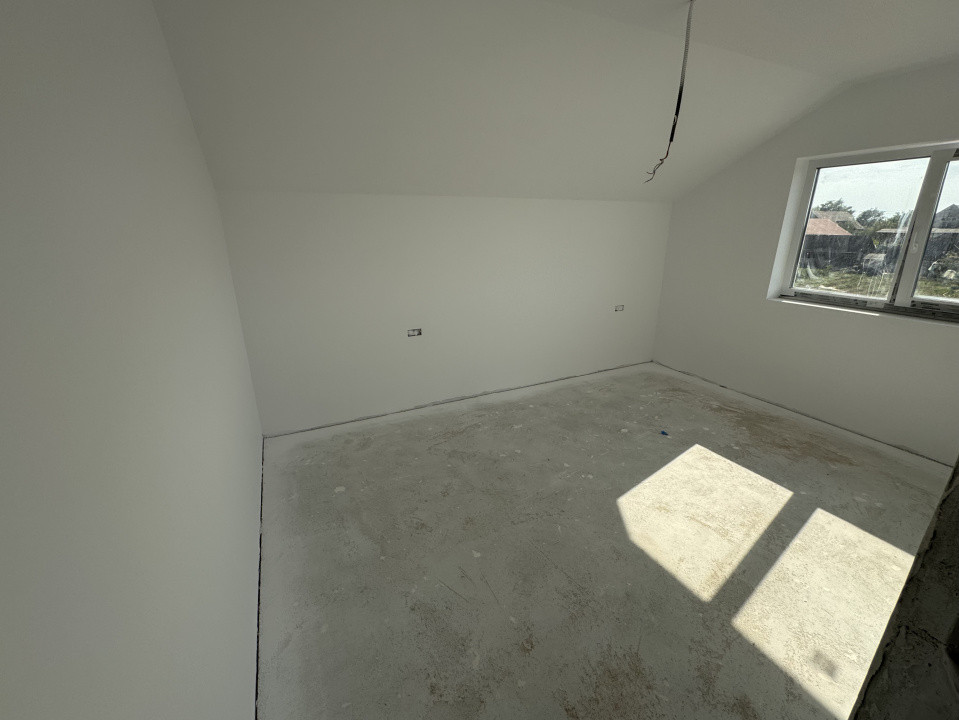 CASA INDIVUALA, 500MP TEREN, SUPRAFATA GENEROASA