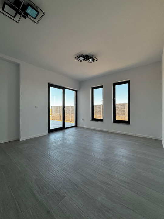 COMISION 0% , 3 CAMERE , PRET PROMOTIONAL