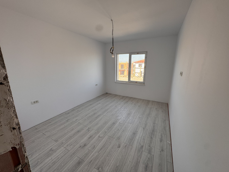 DUPLEX DESPARTIT, SUPRAFATA GENEROASA , TOATE UTILITATILE