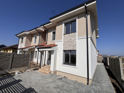 DUPLEX DESPARTIT, SUPRAFATA GENEROASA , TOATE UTILITATILE