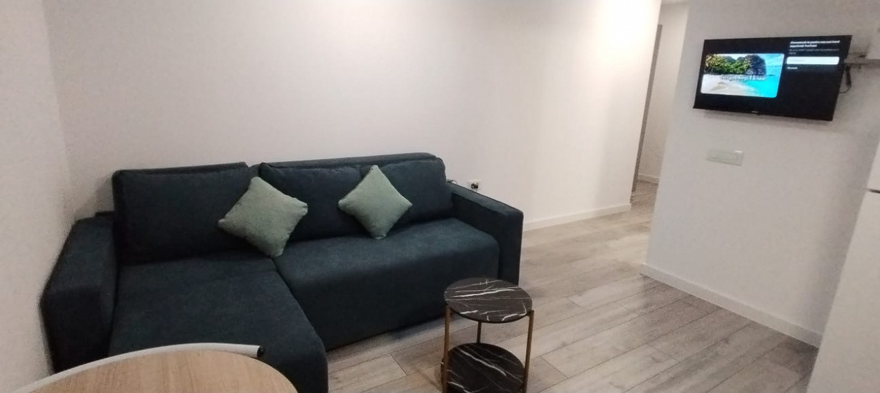 BLOC CU LIFT, MANSARDA DE INCHIRIAT, PARCARE INCLUSA