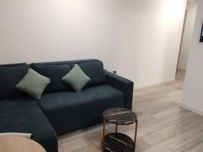 BLOC CU LIFT, MANSARDA DE INCHIRIAT, PARCARE INCLUSA