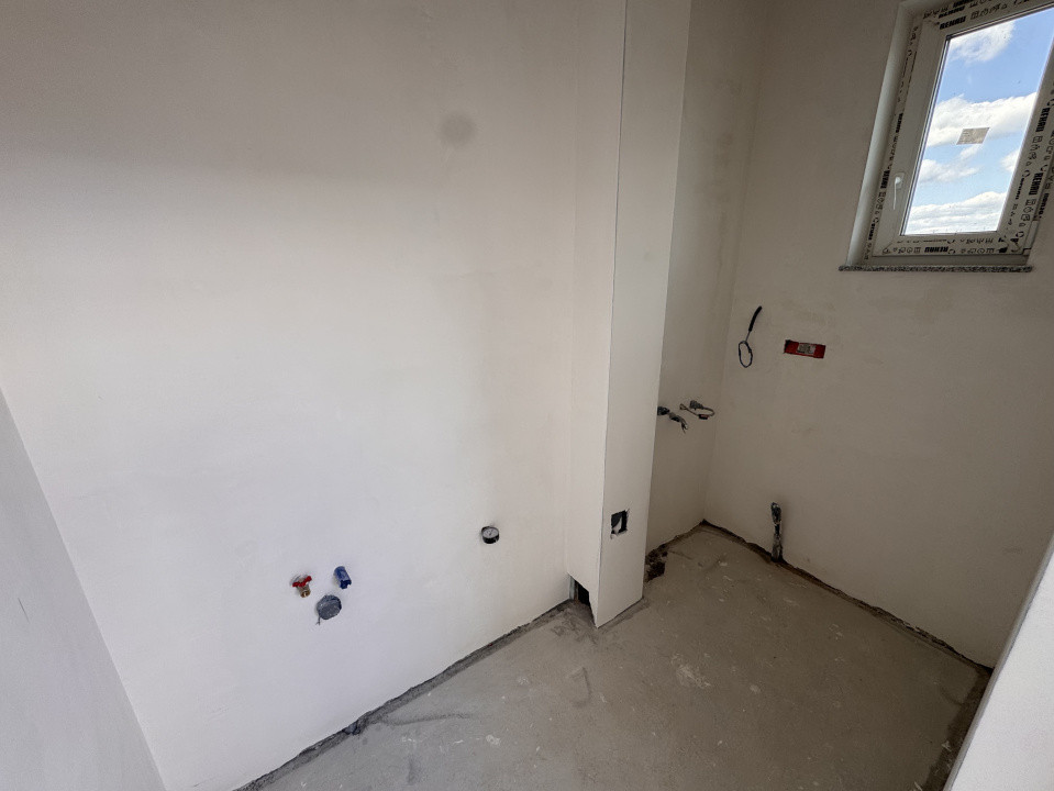 DIRECT DEZVOLTATOR, POD MANSARDABIL, TOATE UTILITATILE