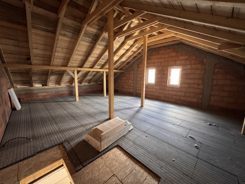 DIRECT DEZVOLTATOR, POD MANSARDABIL, TOATE UTILITATILE