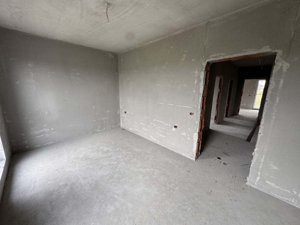 DIRECT DEZVOLTATOR, DESPARTIT PRIN C.T, 4 CAMERE