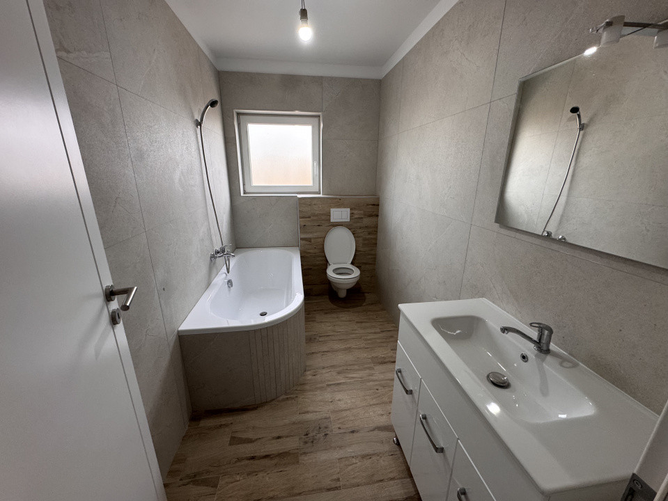 DIRECT DEZVOLTATOR, ASFALT, SPATIOS 