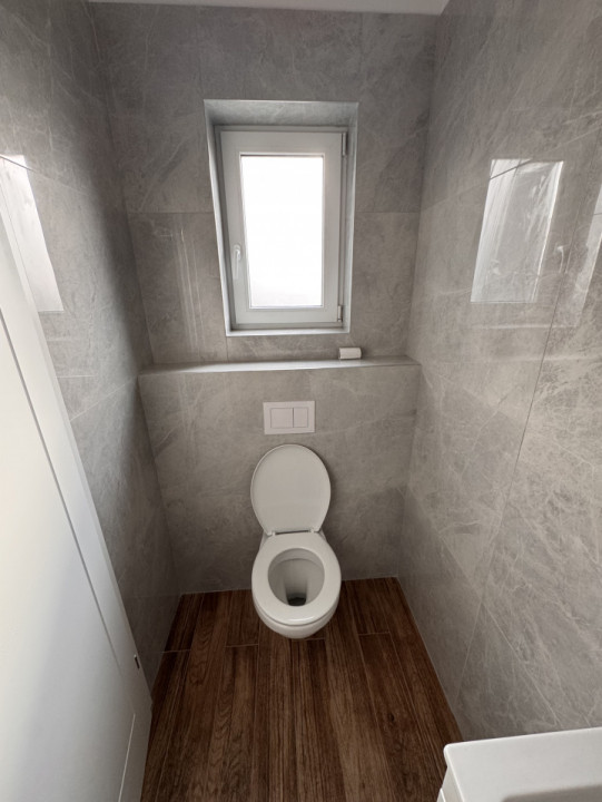 DIRECT DEZVOLTATOR, ASFALT, SPATIOS 