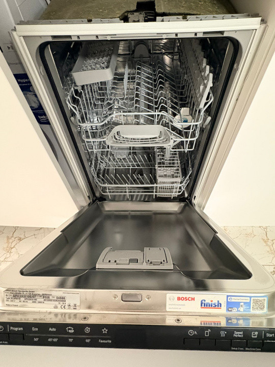 Apartament cu 2 camere, modern, complet utilat și mobilat