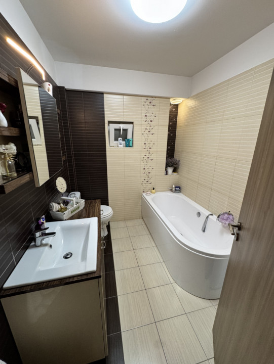 Apartament modern cu 2 camere, loc de parcare inclus – Giroc