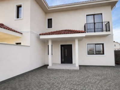 Ultima Jumatate, 4 Camere, Asfalt