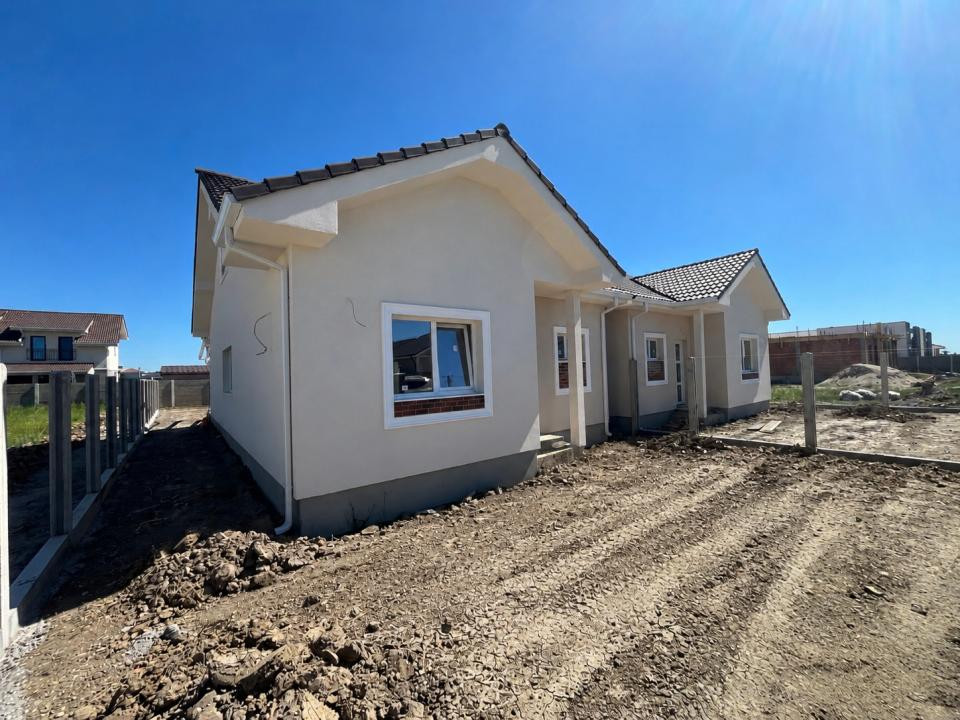 Duplex Despartit, Canalizare, Pozitie Excelenta
