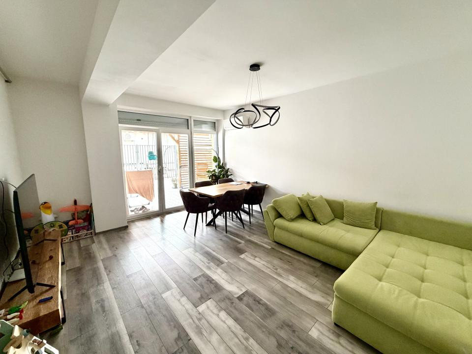 Penthouse, Pozitie Excelenta, Comision 0%