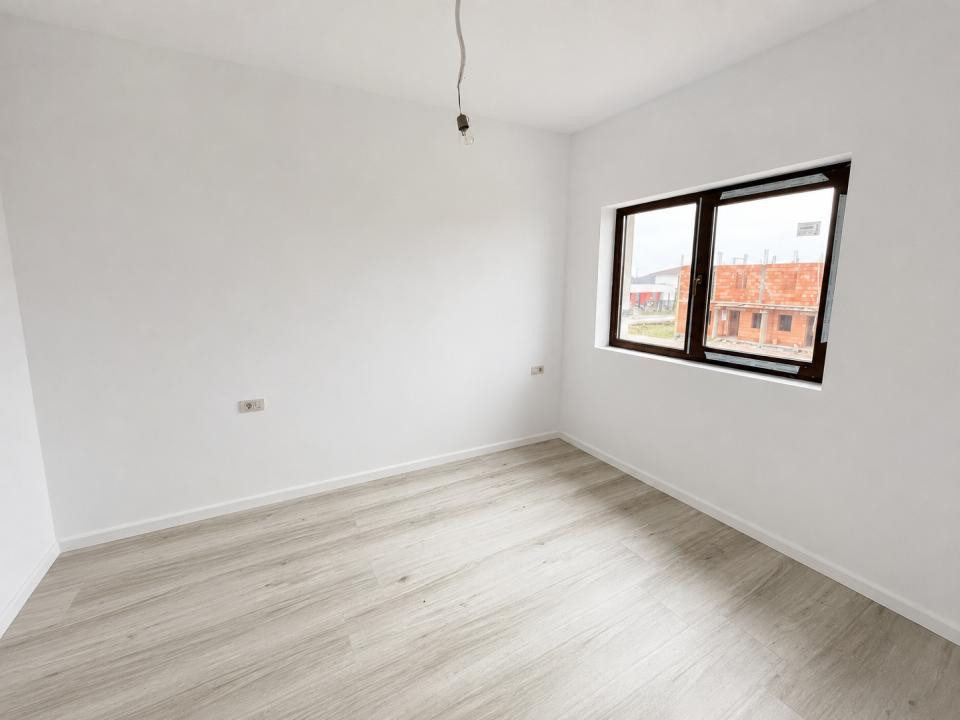 Pozitie Excelenta, 4 Camere, Comision 0%