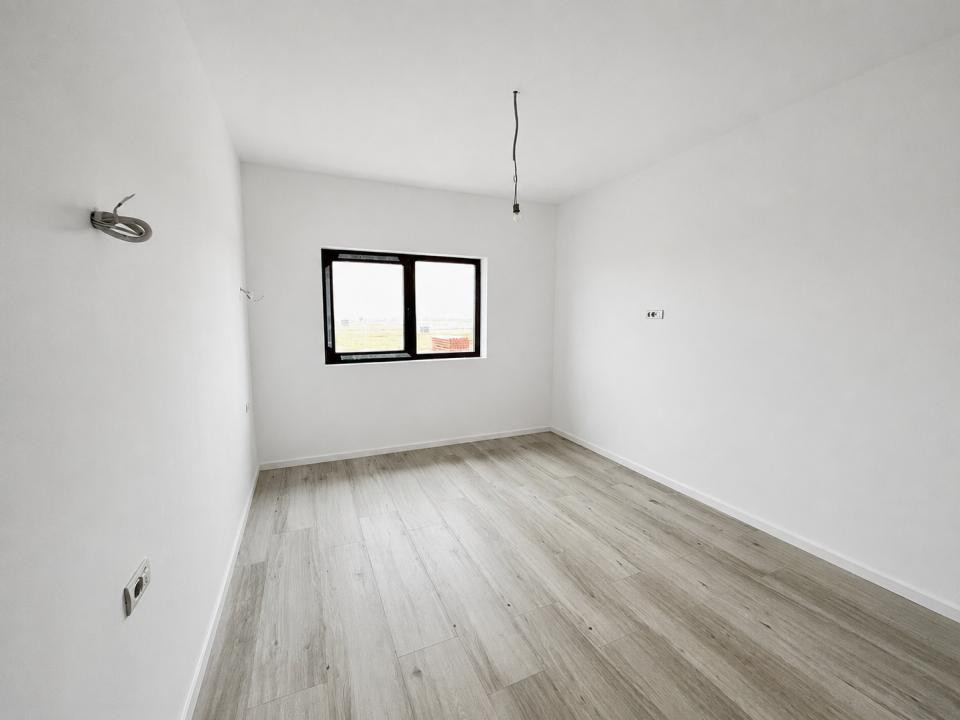 Pozitie Excelenta, 4 Camere, Comision 0%