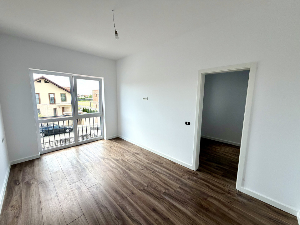 Teren Generos, 5 Camere, Finalizata