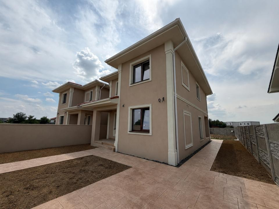 Duplex Despartit, Finisaje Premium, 5 Camere
