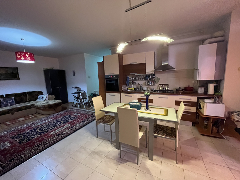 PROPRIETAR, BLOC CU LIFT, VENUS 35