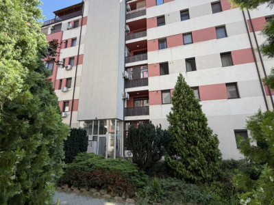 PROPRIETAR, BLOC CU LIFT, VENUS 35
