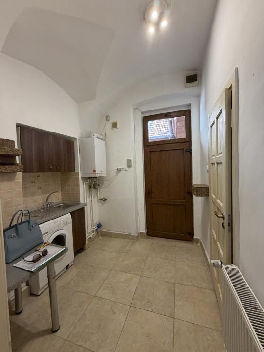CENTRAL, PRETABIL BIROU, APARTAMENT CU 2 CAMERE