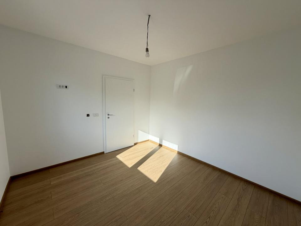 Pozitie Excelenta, Finalizata, Duplex Despartit
